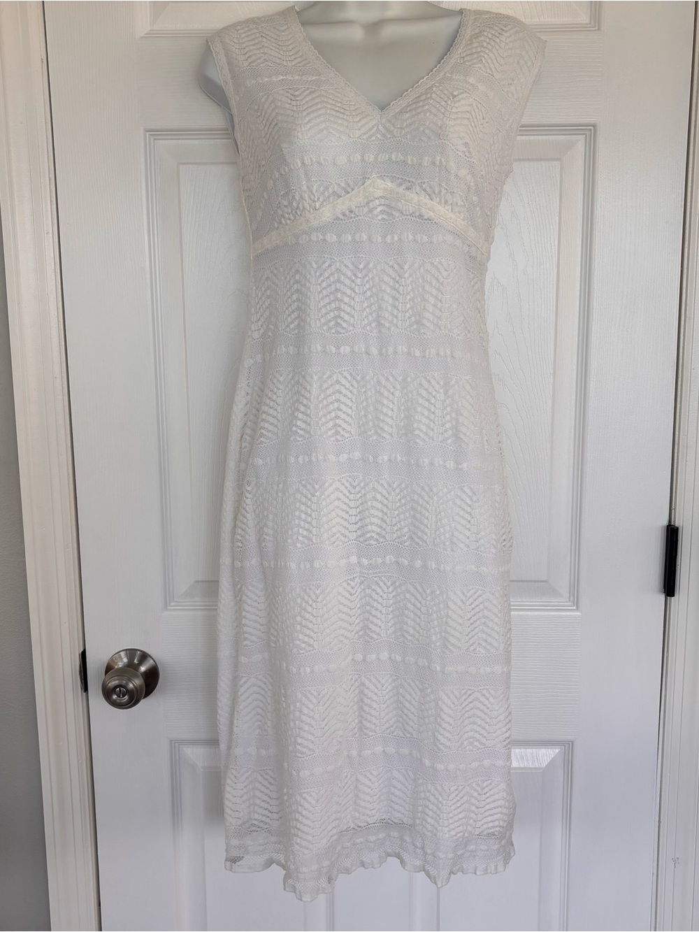Rabbit Rabbit Rabbit White Sleeveless V-Neck Lace Maxi Dress